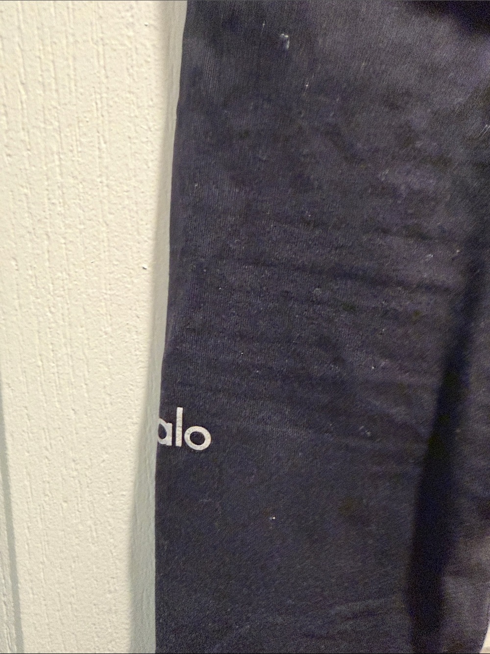 ALO Yoga Black Leggings with White Trim - Picture 4 of 5